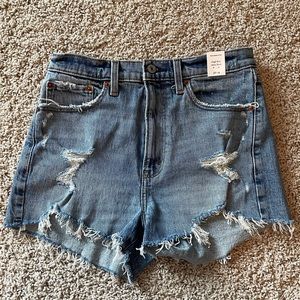 NWT Abercrombie & Fitch High Rise Mom Jean Shorts